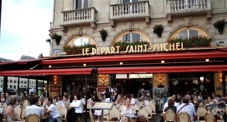 Paris 5E Arr Place Saint Michel